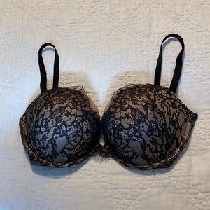 Victoria’s Secret Very Sexy push-up bra